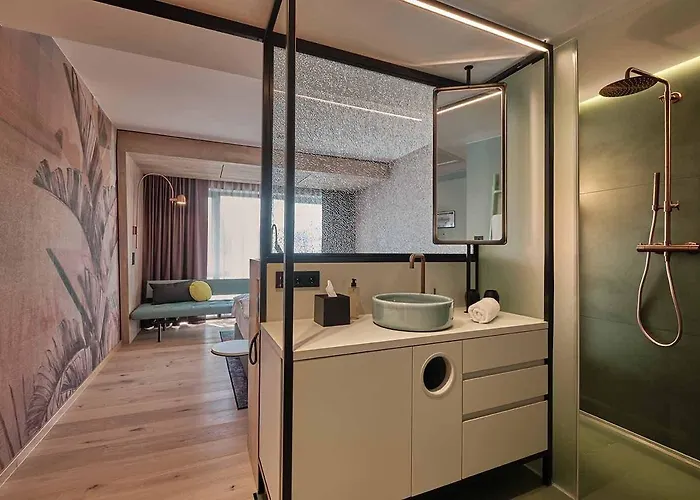 The Flamingo Hotel 4*